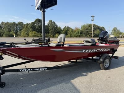 BOATZON | Tracker® Boats PF 17 2026