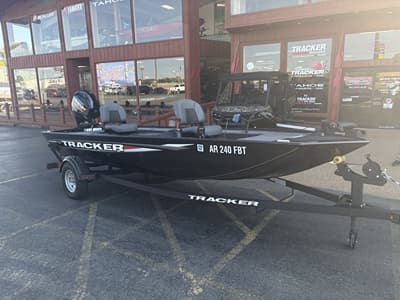 BOATZON | Tracker® Boats PF 17 2026