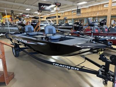 BOATZON | Tracker® Boats PF 17 2026