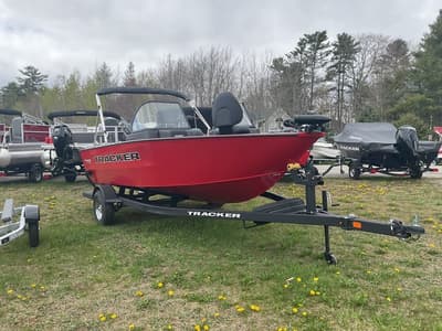BOATZON | Tracker® Boats PG V175 CB 2026
