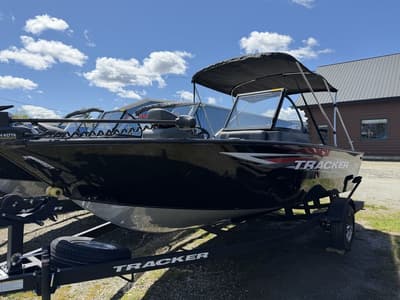 BOATZON | Tracker® Boats PG V175 CB 2026