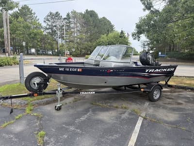 BOATZON | Tracker® Boats PRO GUIDE V16 2013