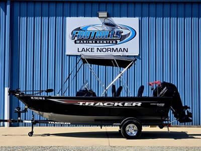 BOATZON | Tracker® Boats Pro Guide V16 SC 2026