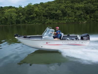 BOATZON | Tracker® Boats Pro Guide V16 WT 2018