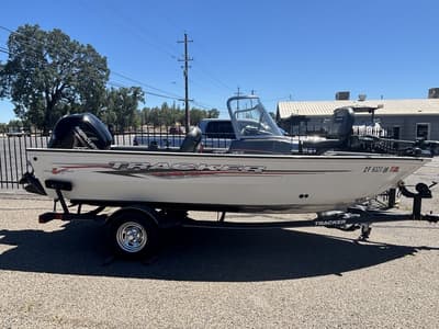 BOATZON | Tracker® Boats Pro Guide V16 WT 2020