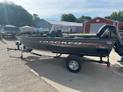 BOATZON | Tracker® Boats Pro Guide V165 WT 2020