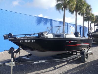 BOATZON | Tracker® Boats Pro Guide V175 Combo 2019