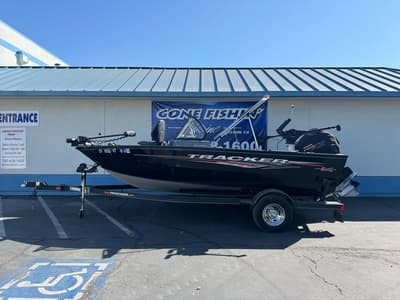 BOATZON | Tracker® Boats PRO Guide V175 Combo 2021