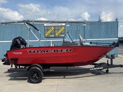 BOATZON | Tracker® Boats Pro Guide V175 Combo 2027