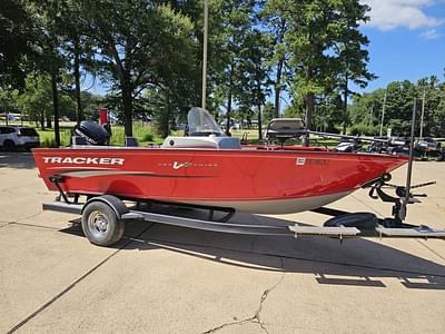 BOATZON | Tracker® Boats Pro Guide V175 SC 2018 BOATZON | Tracker® Boats Pro Guide V175 SC 2018