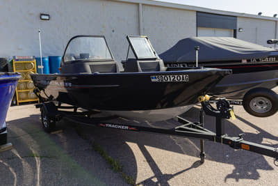 BOATZON | Tracker® Boats PRO GUIDE V16 SC 2023