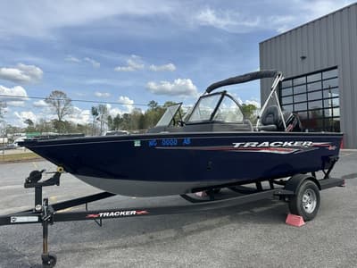 BOATZON | Tracker® Boats Pro Guide V175 WT 2024