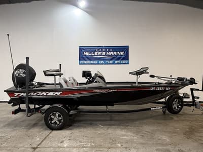 BOATZON | Tracker® Boats Pro Team 175 TXW 2016