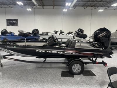 BOATZON | Tracker® Boats PRO Team 175 TXW 2022