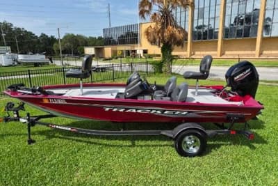 BOATZON | Tracker® Boats PRO TEAM 175 TXW 2023