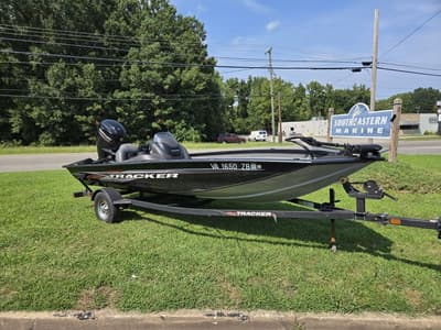 BOATZON | Tracker® Boats Pro Team 175 TXW 2024