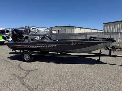 BOATZON | Tracker® Boats PRO Team 190 TX 2022