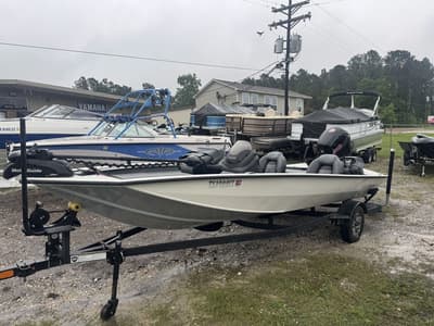 BOATZON | Tracker® Boats Pro Team 190 TX 2024