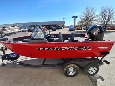 BOATZON | Tracker® Boats PRV 175CB 2026