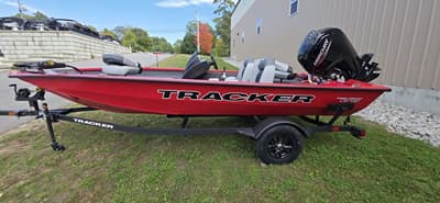 BOATZON | Tracker® Boats PT 175 TXW 2027