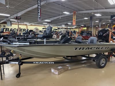BOATZON | Tracker® Boats PT 175TF 2026