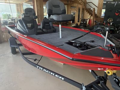 BOATZON | Tracker® Boats PT 175TXW 2026