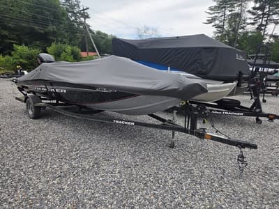 BOATZON | Tracker® Boats PT 190 TX 2019