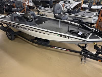 BOATZON | Tracker® Boats PT 190 TXE 2024