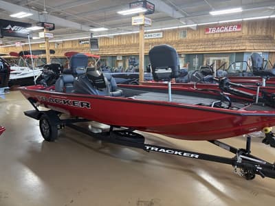 BOATZON | Tracker® Boats PT 190TX 2026