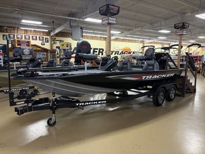 BOATZON | Tracker® Boats PT 195TX 2026