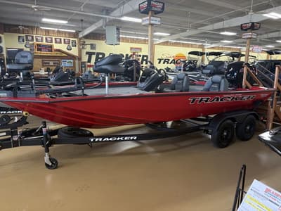 BOATZON | Tracker® Boats PT 195TX 2026