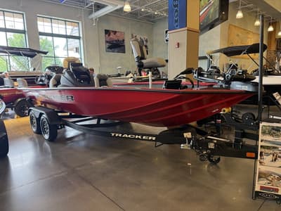 BOATZON | Tracker® Boats PT 195TX 2027