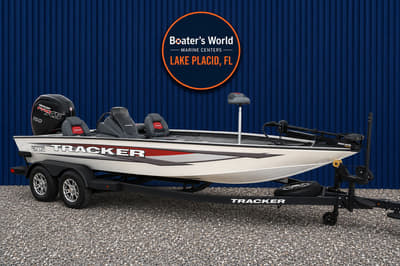 BOATZON | Tracker® Boats SAVAGE 215 2025