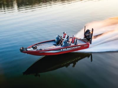 BOATZON | Tracker® Boats SAVAGE 215 2026