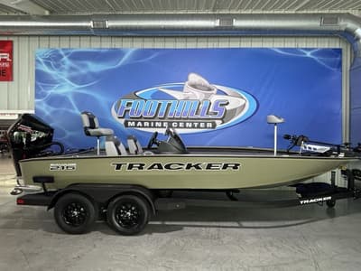 BOATZON | Tracker® Boats SAVAGE 215 2027