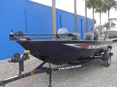 BOATZON | Tracker® Boats Super Guide V16 SC 2026