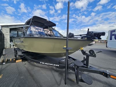 BOATZON | Tracker® Boats Targa V18 Combo 2026