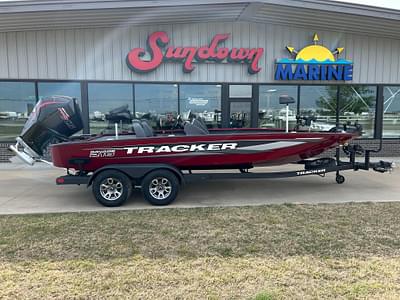 BOATZON | Tracker Savage 215 2025