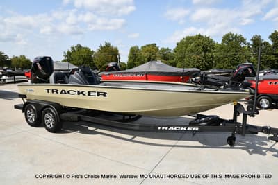 BOATZON | Tracker Savage 215 2026