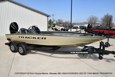 BOATZON | Tracker Savage 215 w200HP Mercury 4 Stroke 2026
