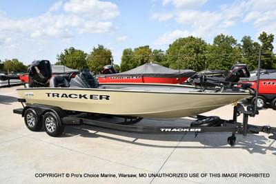 BOATZON | Tracker Savage 215 w200HP Mercury ProXS 2026 BOATZON | Tracker Savage 215 w200HP Mercury ProXS 2026