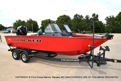 BOATZON | Tracker Targa V19 WalkThru w225HP ProXS 2026 BOATZON | Tracker Targa V19 WalkThru w225HP ProXS 2026