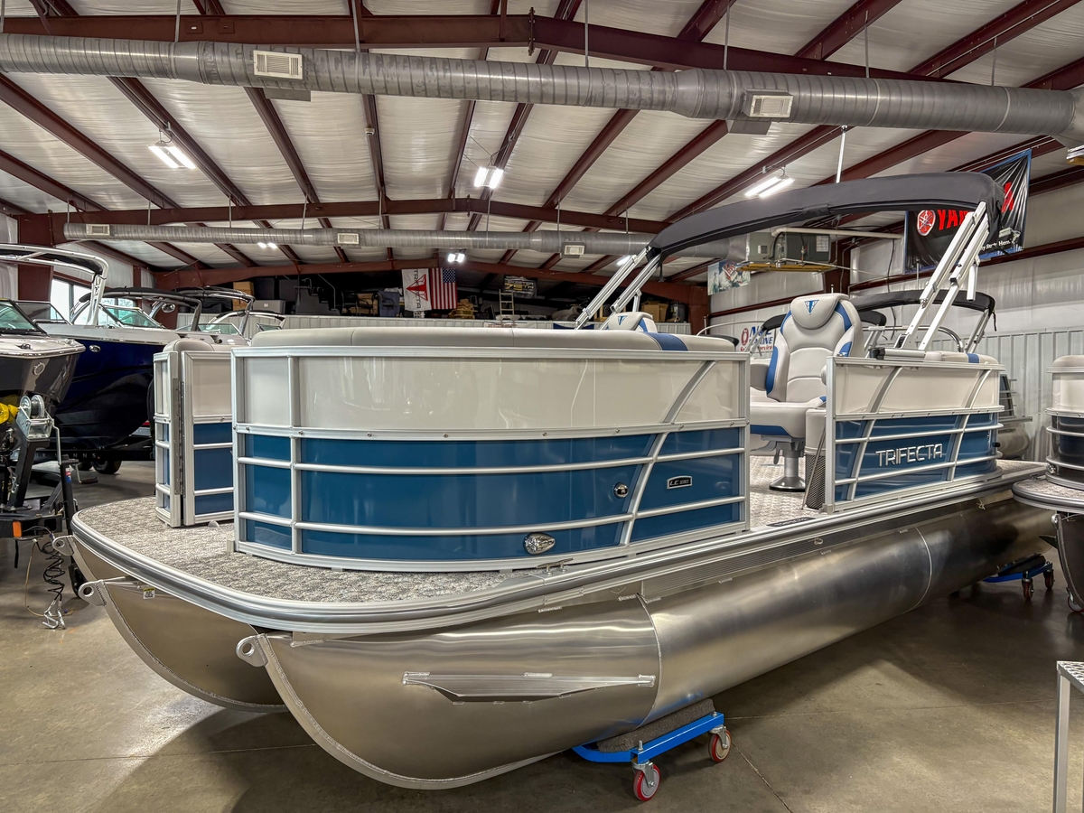 2025 Trifecta 20RF LE - Sold Boat