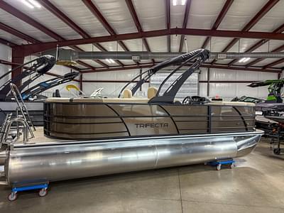 BOATZON | Trifecta 22 RF CS Arch 2025