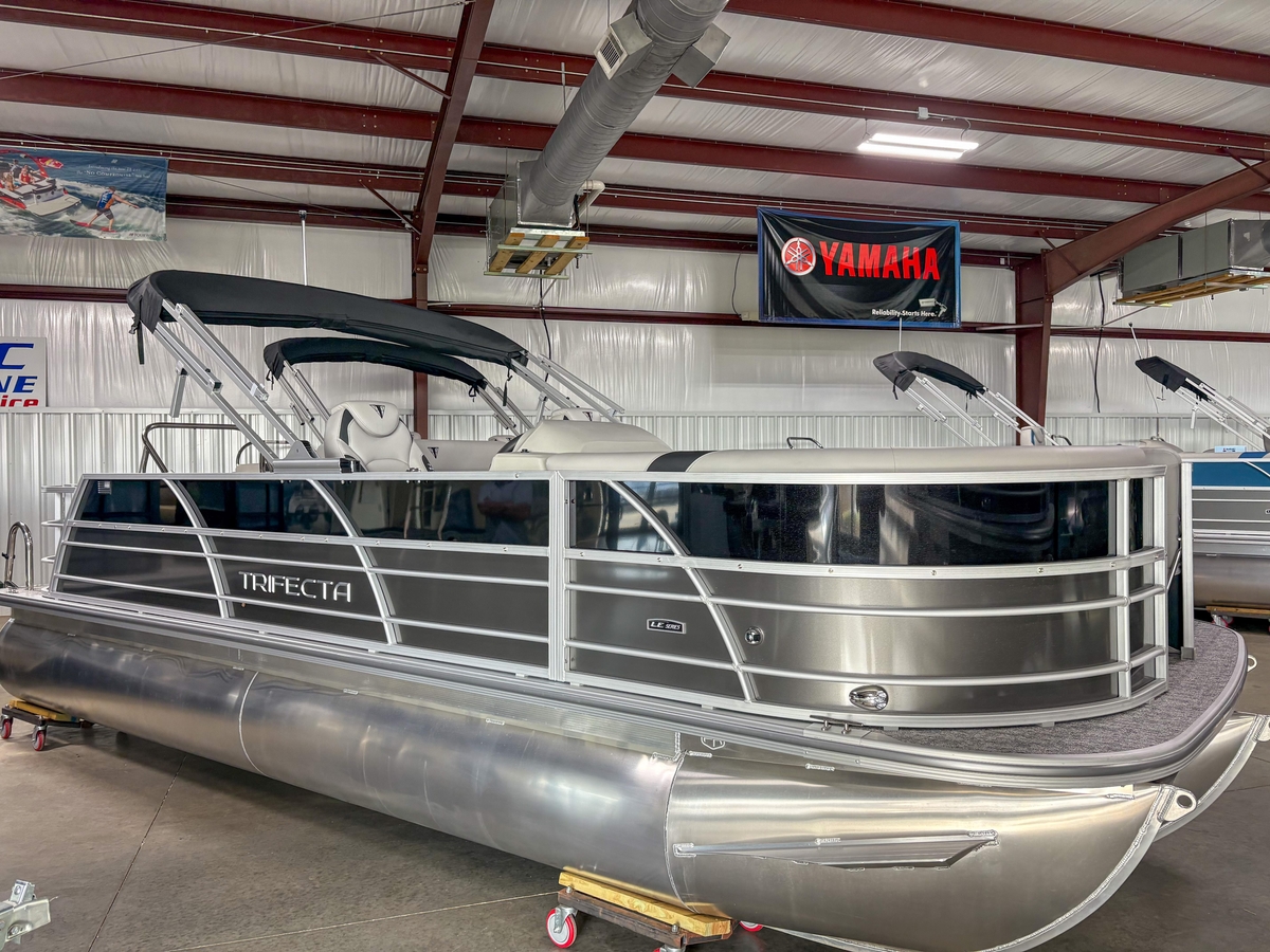 2025 Trifecta 22 UL LE T - Sold Boat