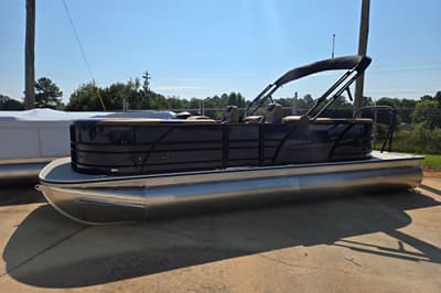 BOATZON | Trifecta 22RF LE 2027