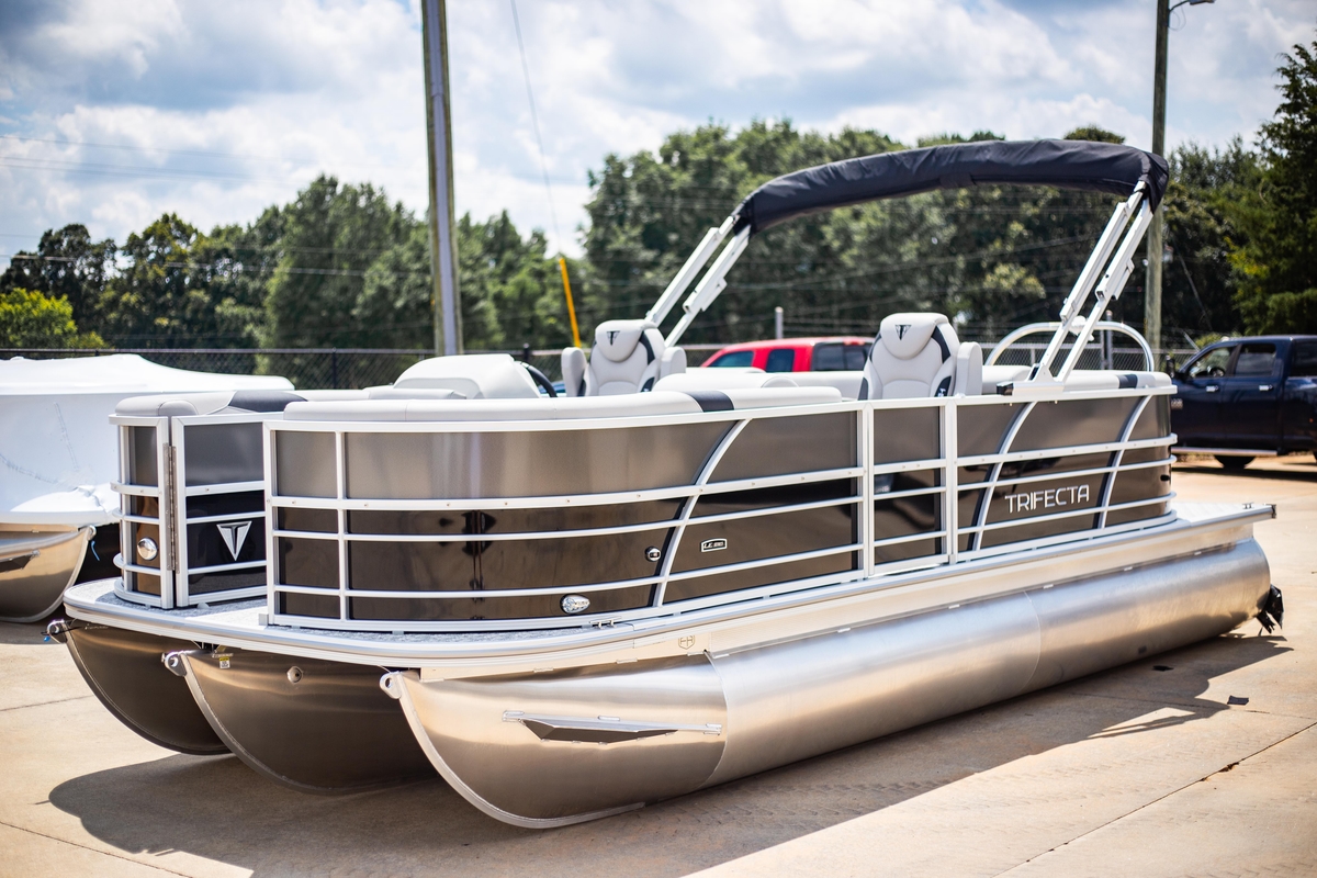 2025 Trifecta 22RF LE275 - Sold Boat