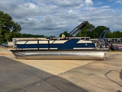 BOATZON | Trifecta 23UL SS 2025