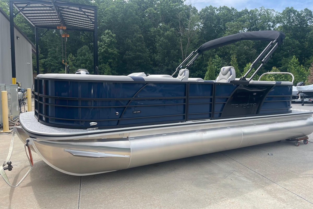 2026 Trifecta 24 RF LE - Sold Boat