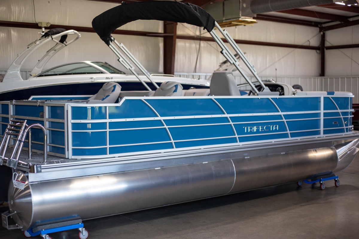 2025 Trifecta 24TRFC LE - Sold Boat